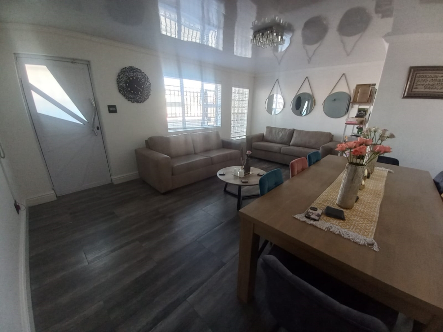 3 Bedroom Property for Sale in Portlands Western Cape